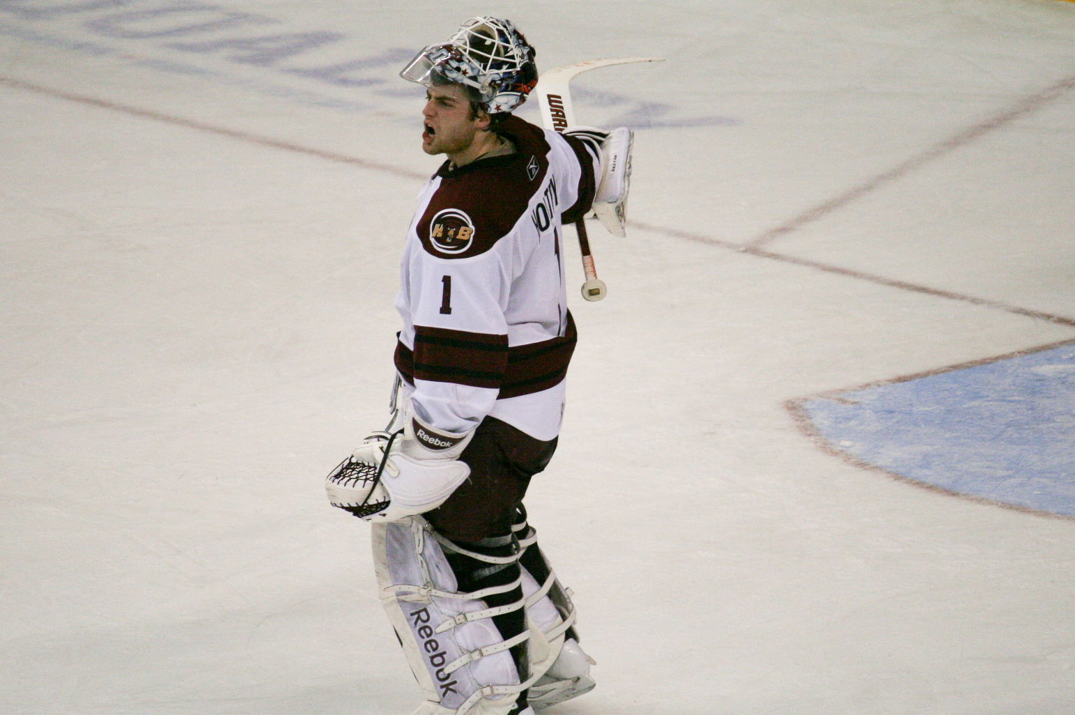 Syracuse Crunch Destroy Hershey Bears, 5-2