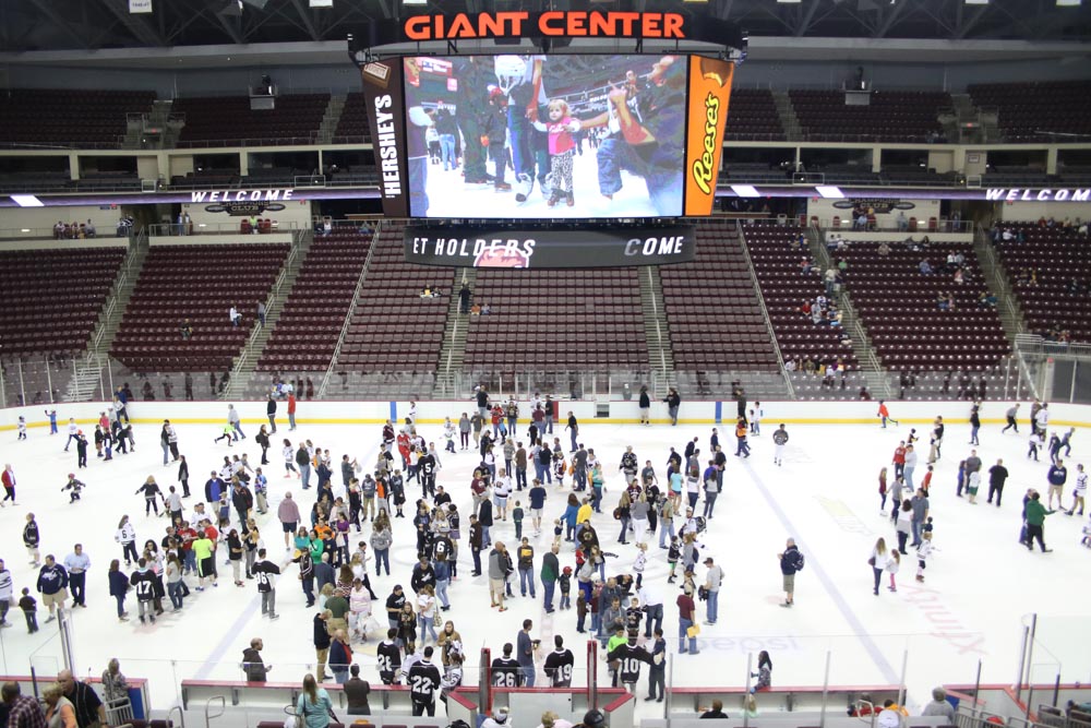 Hershey Bears Unveil Scoreboard at Season Ticket Holder Night