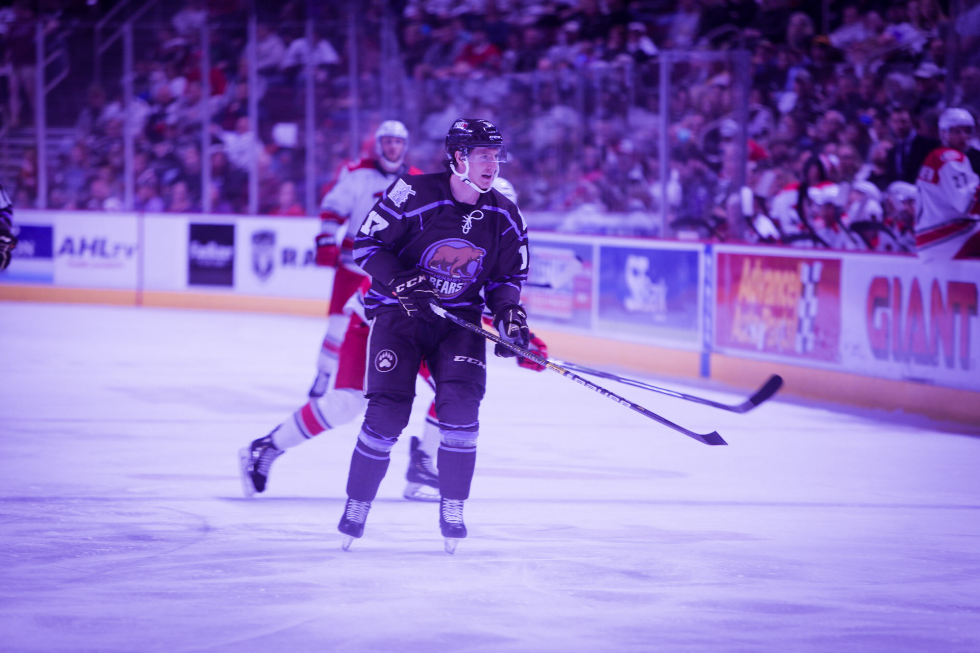 220 Avalanche Hockey Fights Cancer Stock Photos, High-Res Pictures