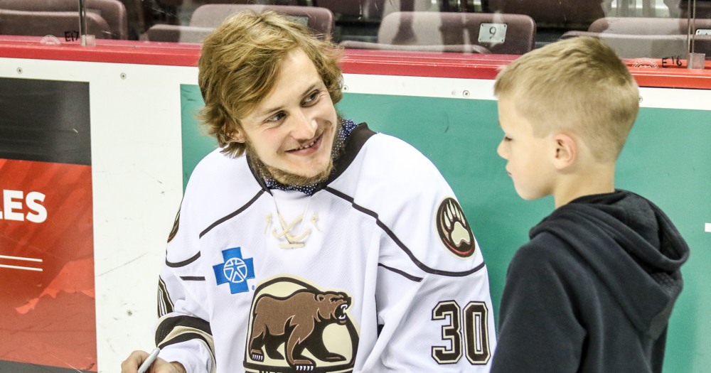 Photo gallery: Hershey Bears autograph night