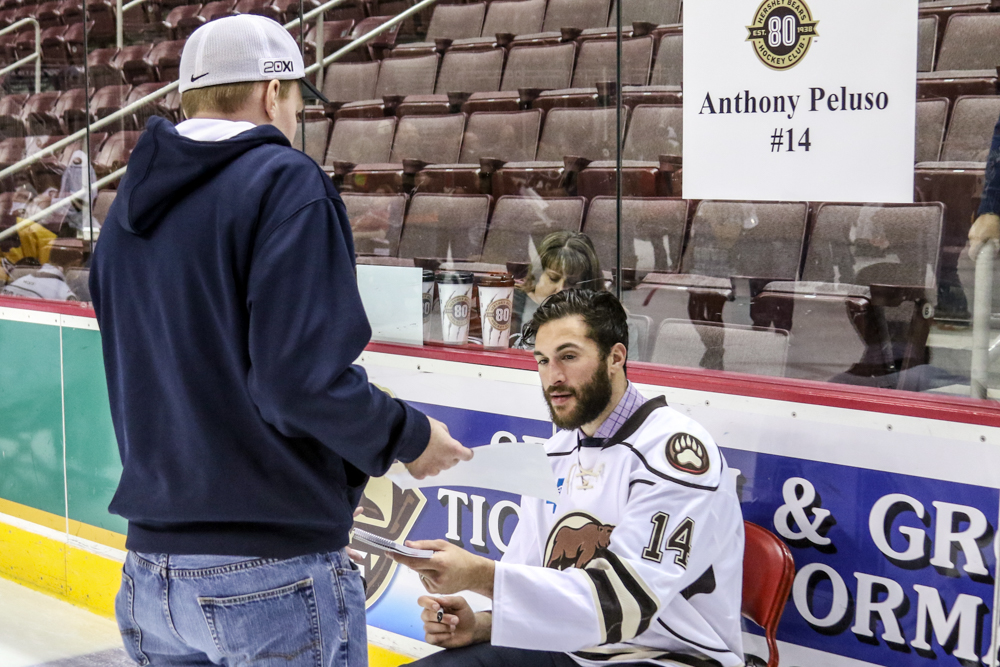 Anthony Peluso Switches Team Photos To Sign