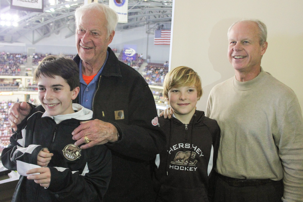 Hockey Legend Gordie Howe Attends Hershey Bears Game